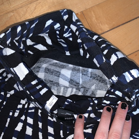 ⭐️HOST PICK⭐️ [XS]👚NWOT - H&M tube top - Picture 3 of 5